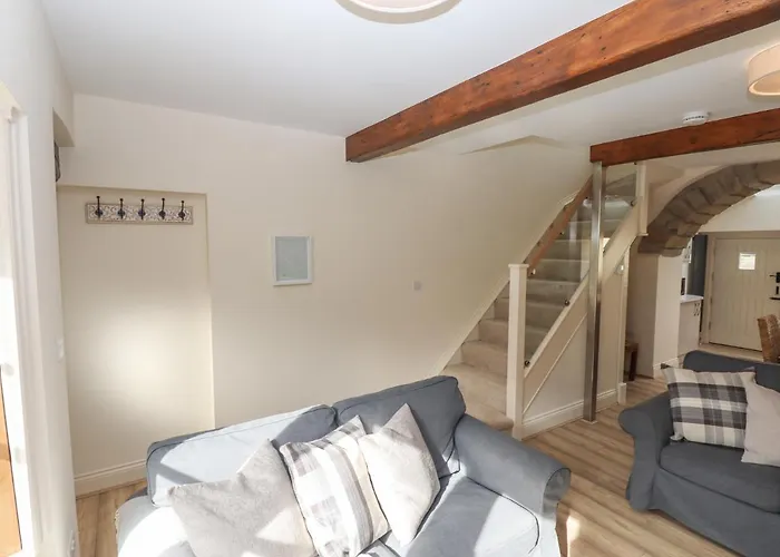 1 Grosvenor Farm Cottages