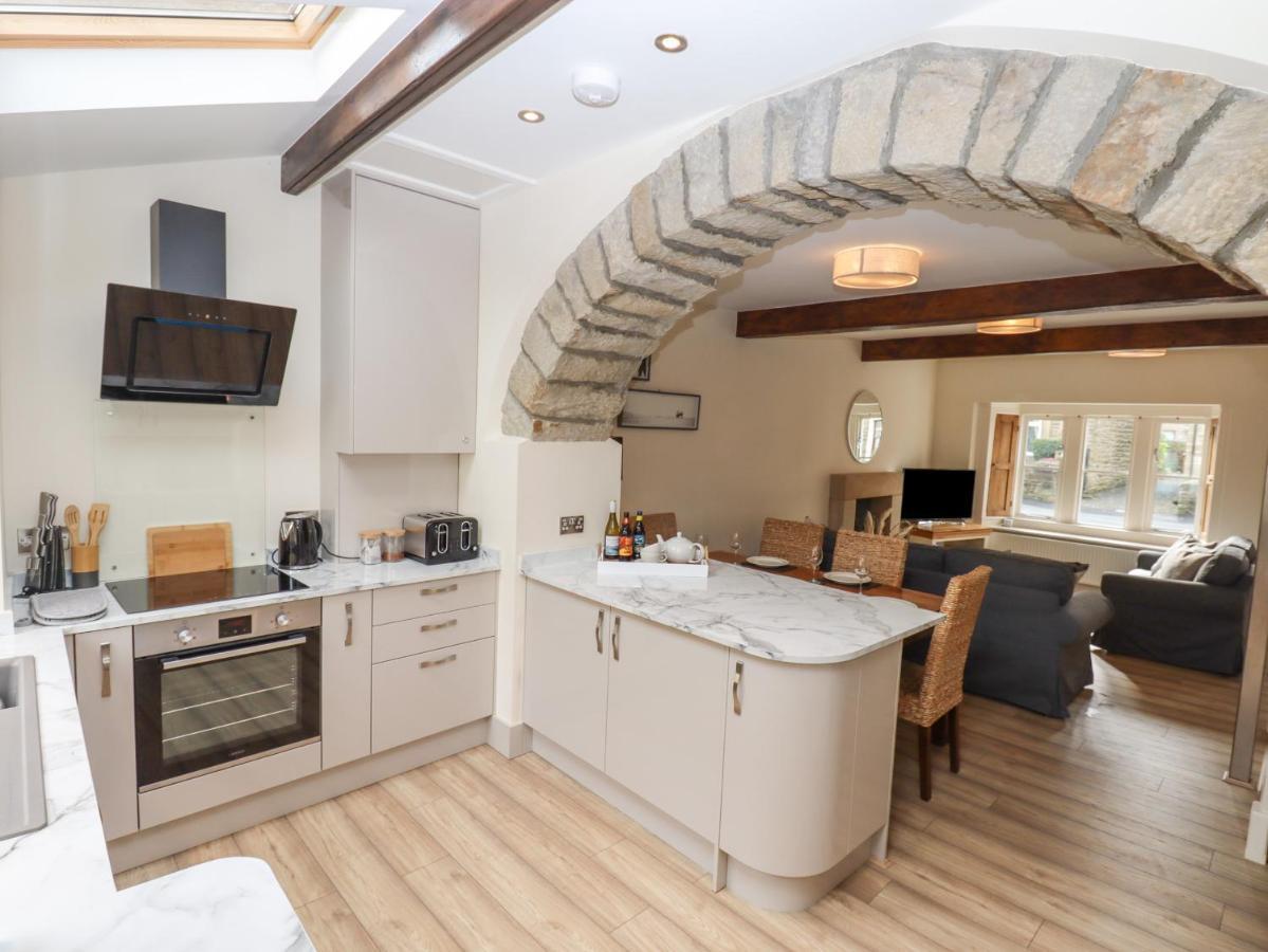 1 Grosvenor Farm * Skipton