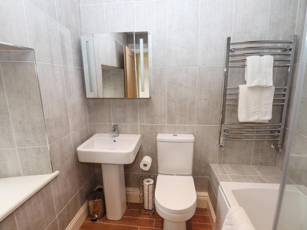 1 Grosvenor Farm Holiday home *